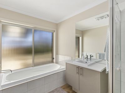 18 Delhi Street, Seymour