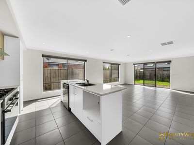 40 Stonecrop Way, Wyndham Vale