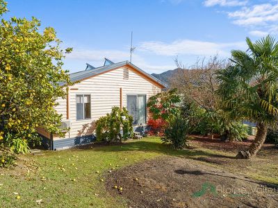 26 Lakeside Avenue, Mount Beauty
