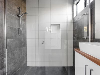 3 / 223 Woods Street, Newport