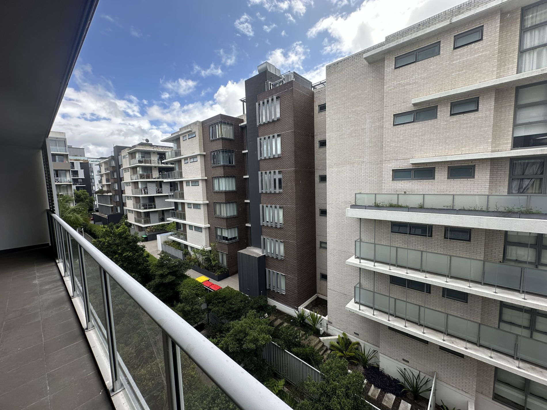 302 / 9-11 Wollongong Road, Arncliffe