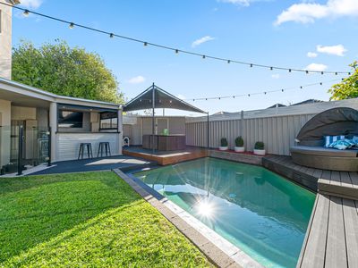 44 Cobbler Drive, Greenwith