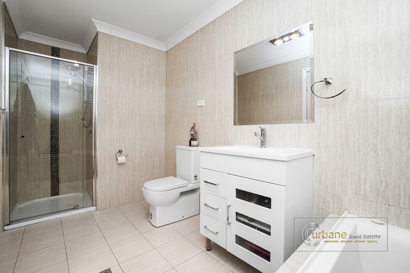 4 / 61 Portico Parade, Toongabbie