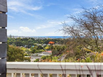 1/96 Alton Avenue, Hillcrest