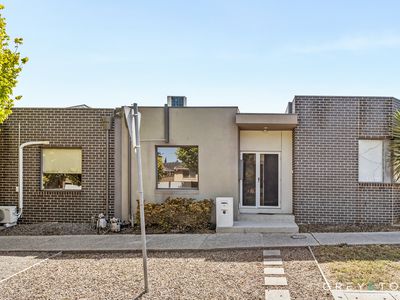 1 / 12-20 Broadway, Caroline Springs