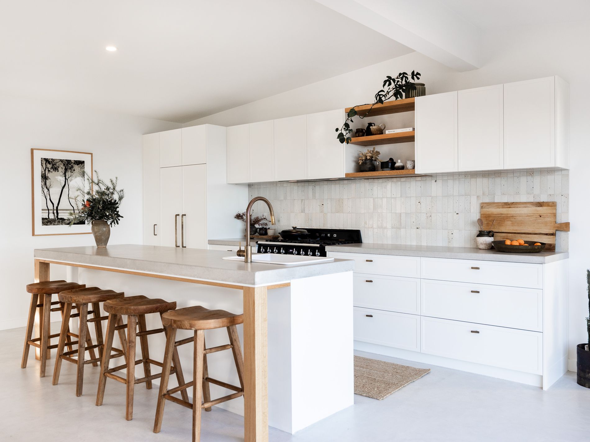 40 Sunset Strip, Manyana