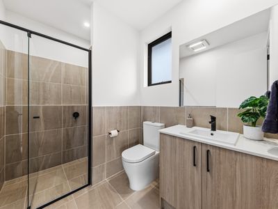 45 Graduation Parade, Taperoo