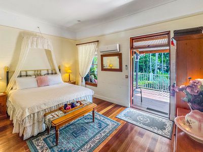 37-41 Western Avenue, Montville