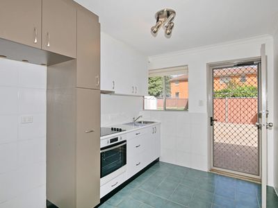 1 / 6 Killard Street, Queanbeyan