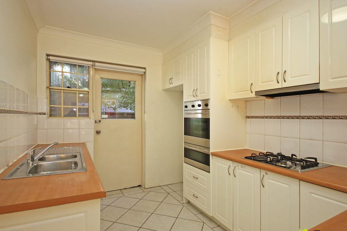 3 / 8-12 Hornsey Road, Homebush West
