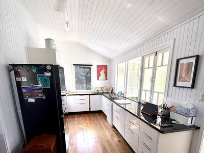 19 Enid Street, Flying Fish Point