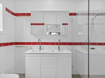 11 Sundeck Avenue, Hawks Nest