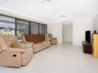 10 / 126 Kanahooka Rd, Kanahooka
