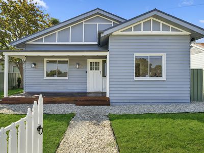 42 Oak Street, Seymour