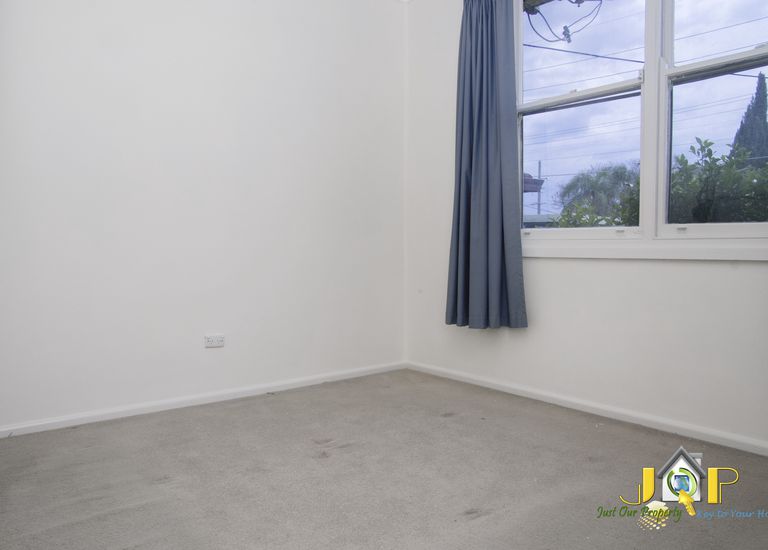 11 Marmion St, Birrong