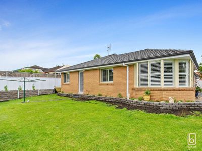 3 Duntroon Close, Hamlyn Terrace
