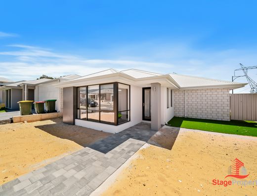 BRAND NEW & READY NOW! Why Build When You Can Move in Today?