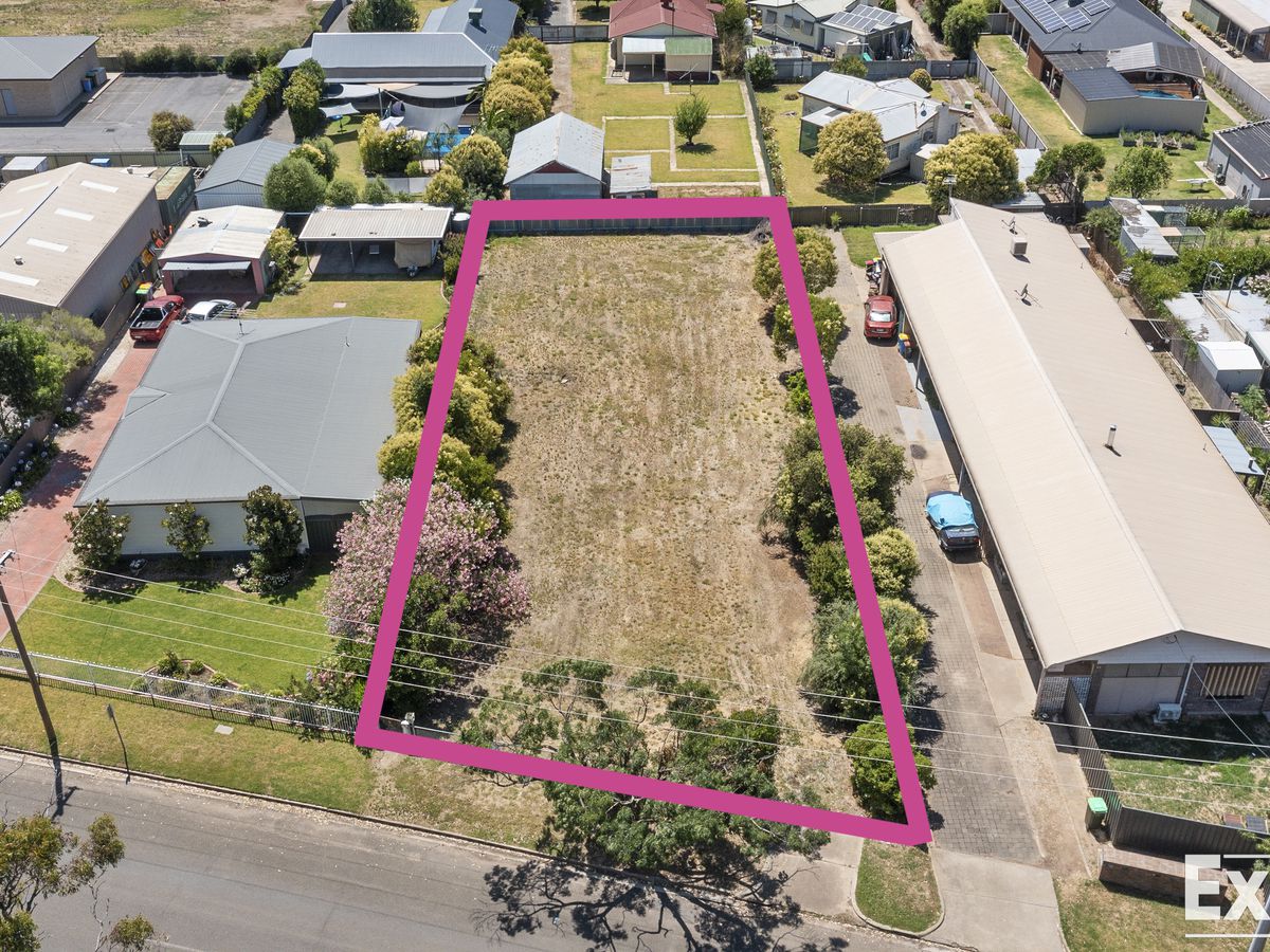 22 BENALLA ROAD, Yarrawonga Extons Real Estate