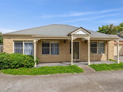 6 / 10 Bosanquet Avenue, Newtown