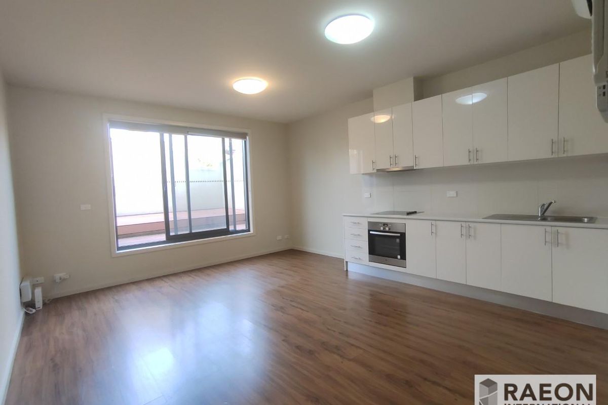 2/130 Nicholson Street, Footscray