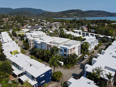 25 / 65 Manooka Drive, Cannonvale