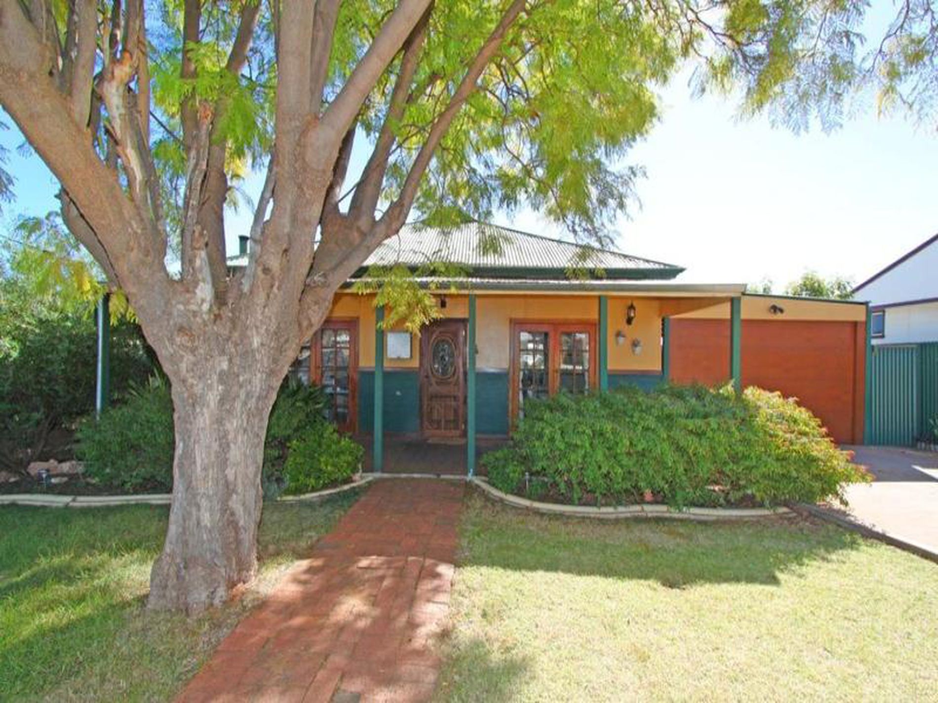 94 Killarney Street, Hannans