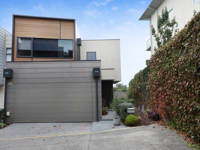 9 / 14 HORIZON DRIVE, Maribyrnong