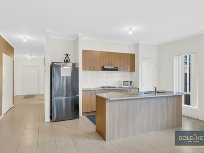 4 Kayla Avenue, Tarneit