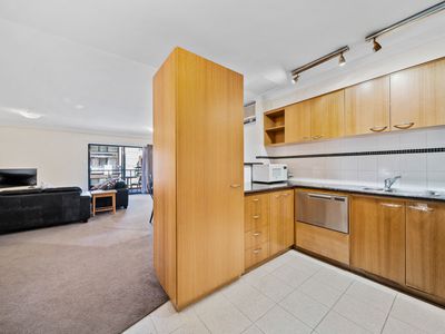 8 / 118 Mounts Bay Road, Perth