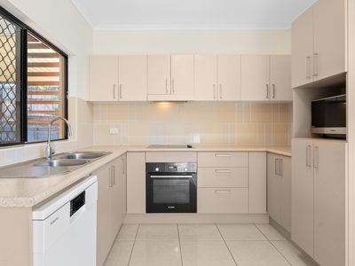 17 Finniss Crescent, Bentley Park