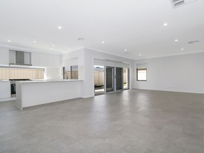 34 DARTNELL CRESCENT, Wodonga