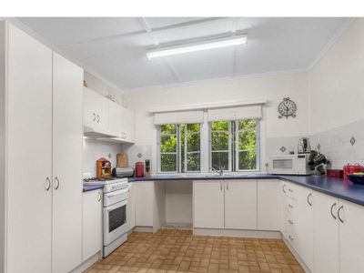 14 Alleena Street, Chermside