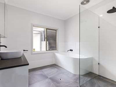 82 Anderson Road, Woree