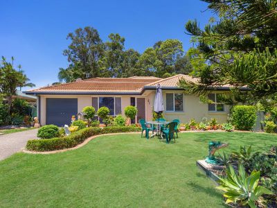 55 Lake Entrance Boulevard, Noosaville