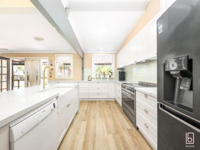 82 The Corso, Gorokan