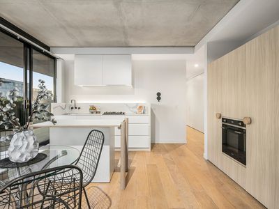 302 / 121 POWER STREET, Hawthorn