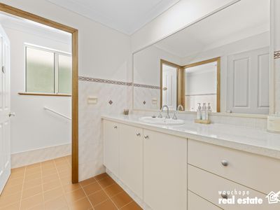 77 Albert Street, Kendall