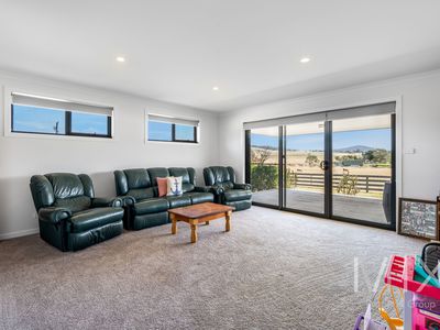 99 Bakers Road, Penna