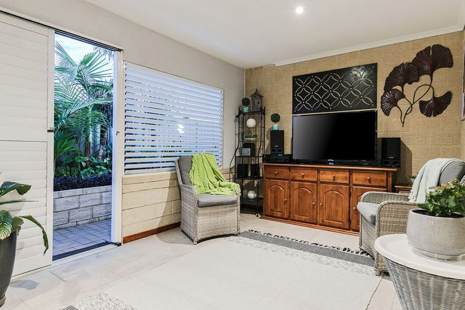 19 Icelandic Meander , Baldivis