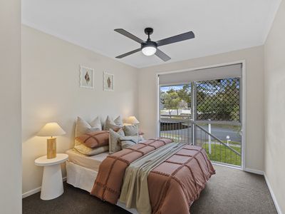 8 William St, Rochedale South