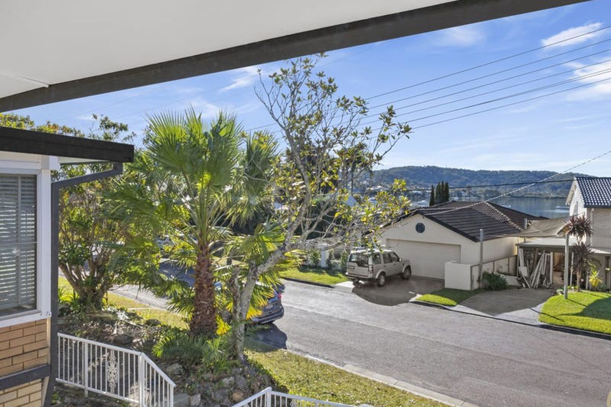 14 Bayside Drive, Green Point