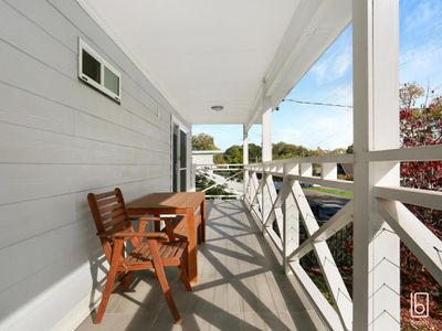146 Cams Boulevard, Summerland Point