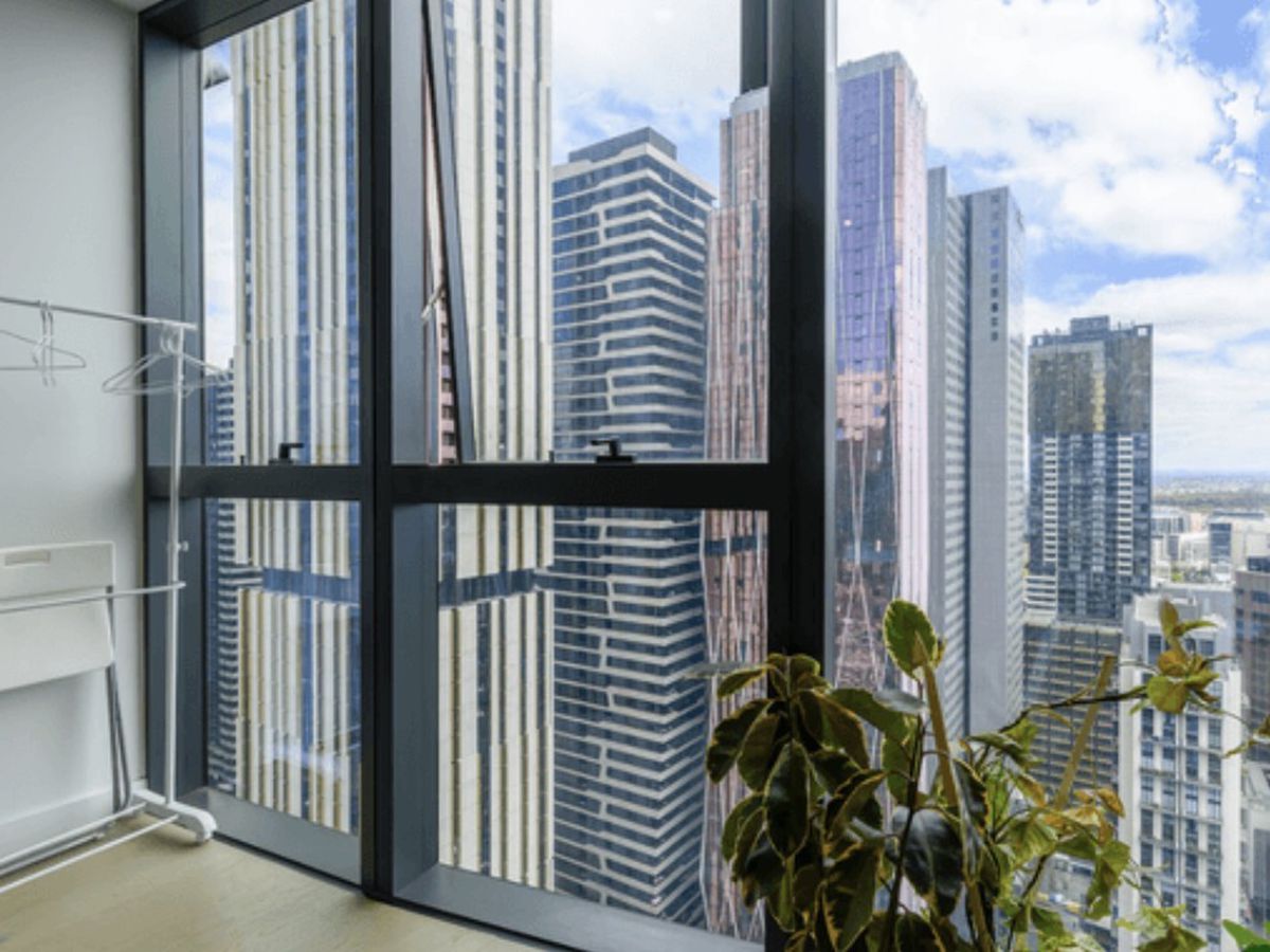 3807 / 228 La Trobe Street, Melbourne