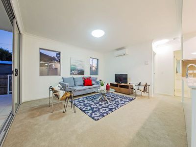 4/54 Yamboyna St, Manly