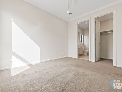 7 Freiberger Grove, Clyde North