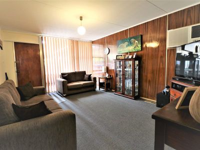 78 Martindale Cres, Seymour