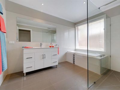 5 Goulburn Court, Werribee