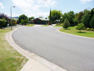 4 Larsen Court, Tallangatta