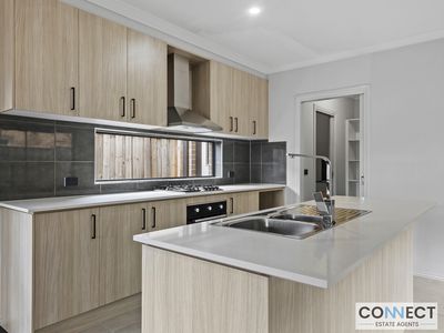 10 Wilton Street, Cranbourne West