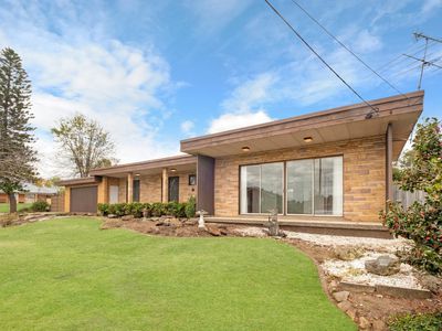 17 McMillan Avenue, Winston Hills